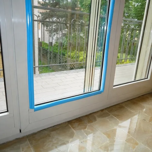 Protezione angolare in PVC | Paraspigolo flessibile