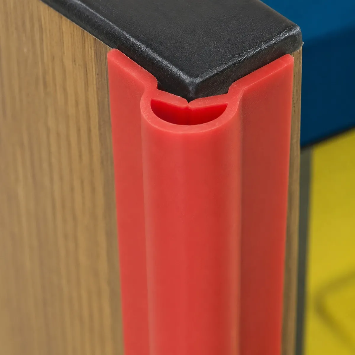 Protezione angolare in PVC | Paraspigolo flessibile