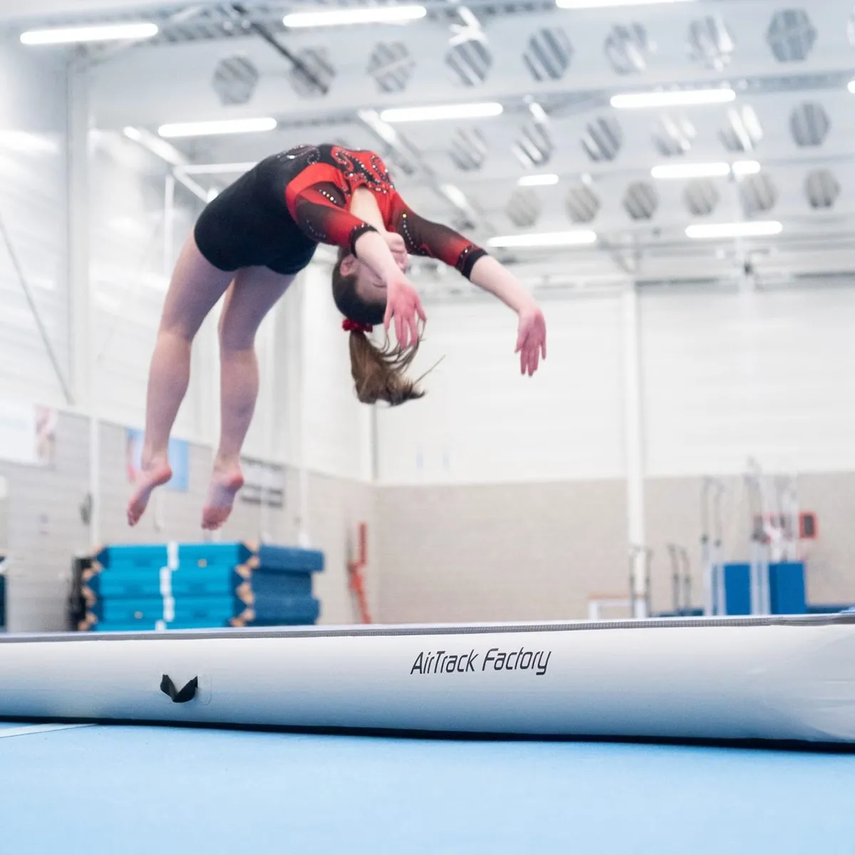 AirTrack P2 8×2 m per ginnastica e salti | Conquest