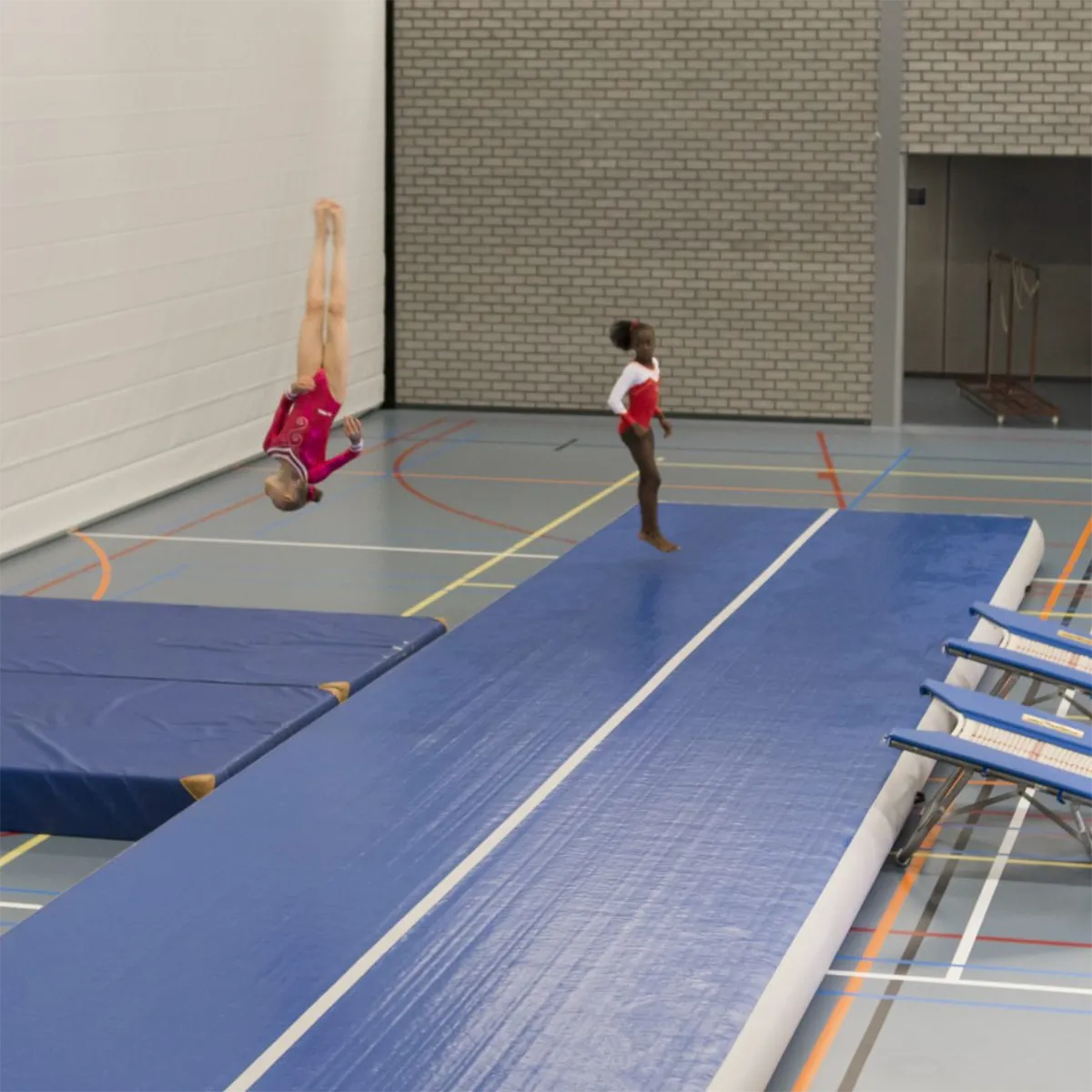 AirTrack AirFloor P2 15 m x 33 cm – Pedana Gonfiabile | Conquest