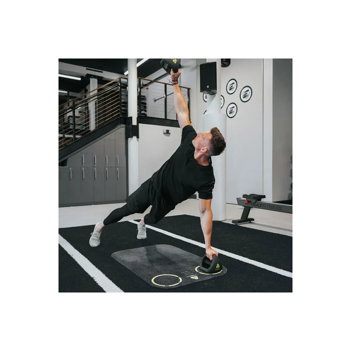 Esercizi con Ybell su tappeto dedicato