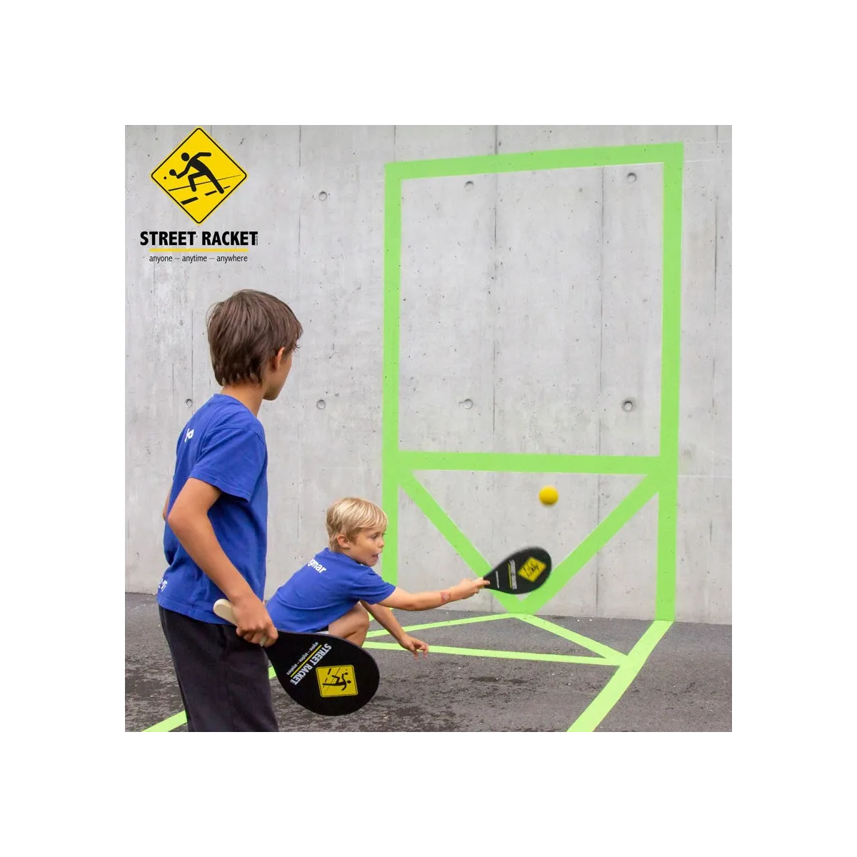 Street Racket contro il muro