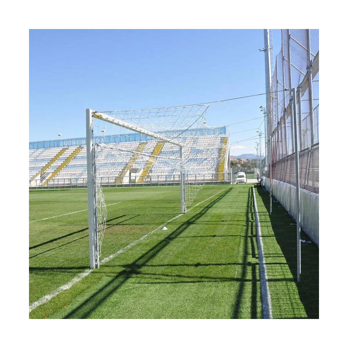 Coppia di dispositivi alzarete per porte calcio