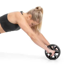 Ab Roller Pro Gymstick con modella