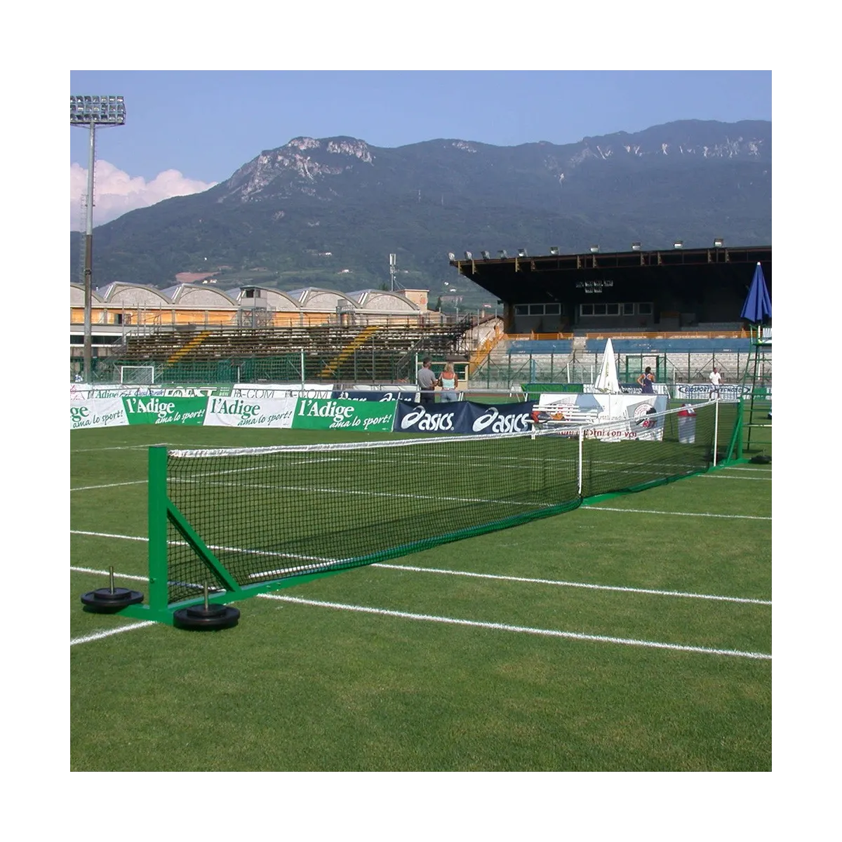 Impianto tennis trasportabile su ruote